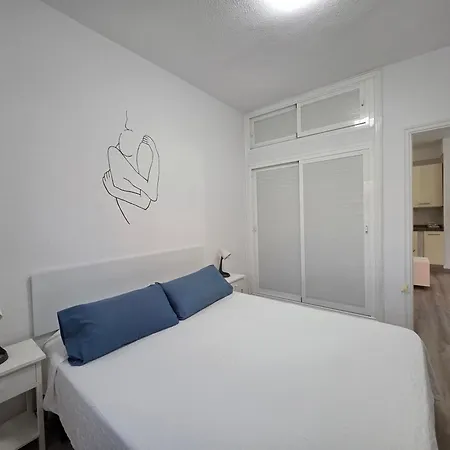 Cristianos - Edificio Rosamar *